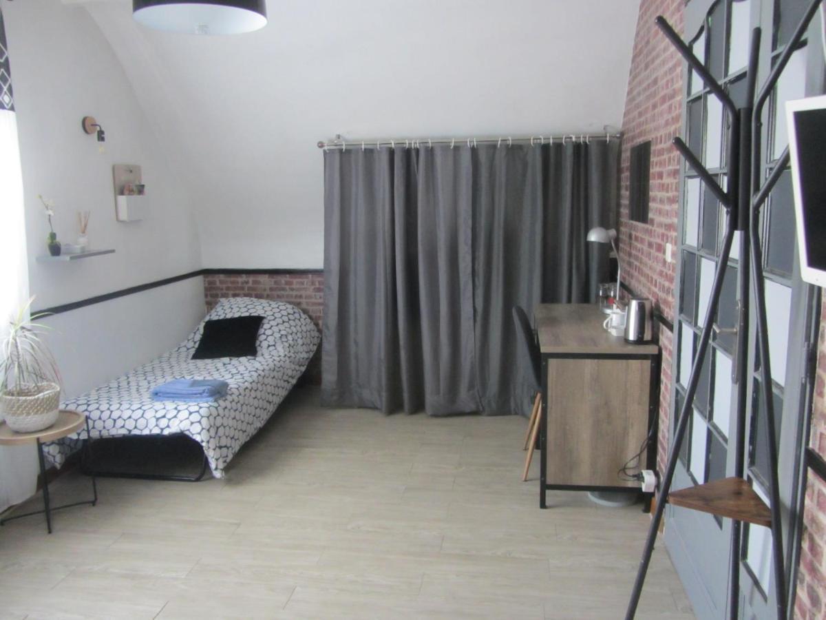 Chambres D'Hotes Des Bruyeres Collemiers Buitenkant foto