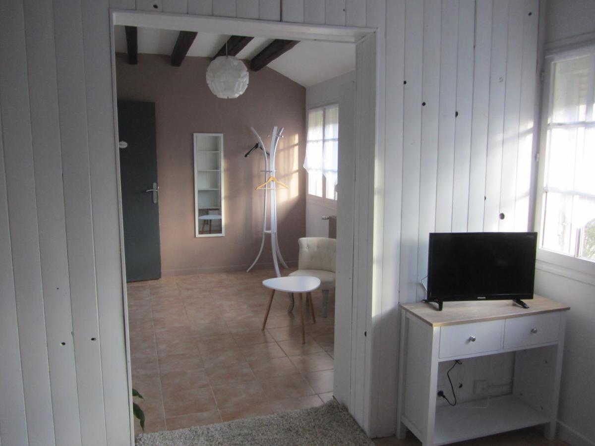 Chambres D'Hotes Des Bruyeres Collemiers Buitenkant foto